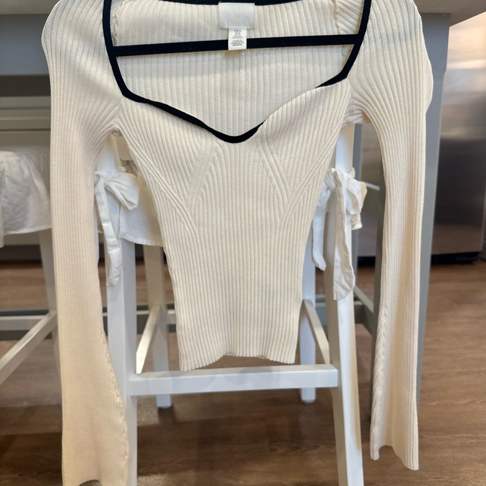 H&M Cream Ribbed Top with Black Trim